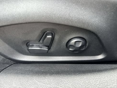 Used 2019 Jeep Compass Limited AWD/4WD image 17