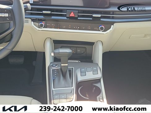 New 2026 Kia Sportage EX w/ EX Panorama Roof Package FWD image 19