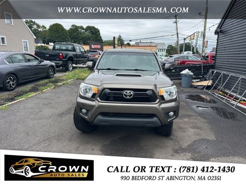 Used 2015 Toyota Tacoma 4x4 Double Cab w/ TRD Sport Package image 2