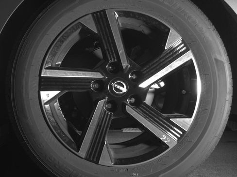 Used 2025 Nissan Sentra SV image 14