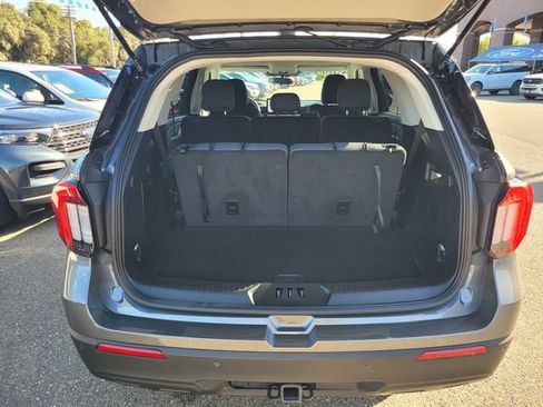 Used 2026 Ford Explorer Active AWD/4WD image 8
