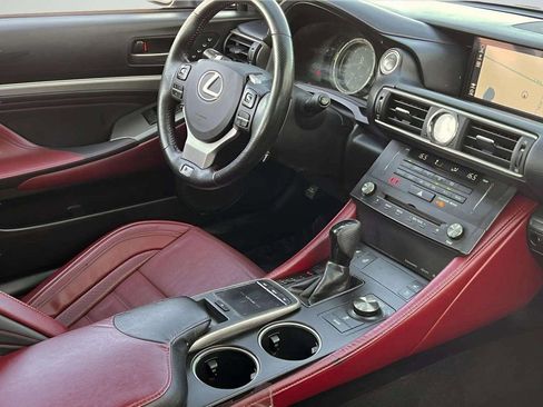 Used 2018 Lexus RC 300 AWD image 3