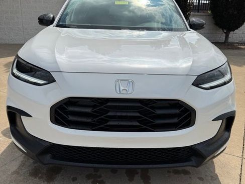 New 2026 Honda HR-V Sport image 8