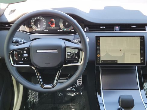Certified 2026 Land Rover Range Rover Evoque Dynamic SE AWD/4WD image 22