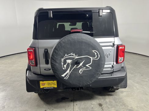 Used 2024 Ford Bronco Black Diamond image 6