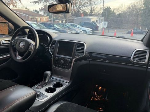 Used 2017 Jeep Grand Cherokee Trailhawk image 16