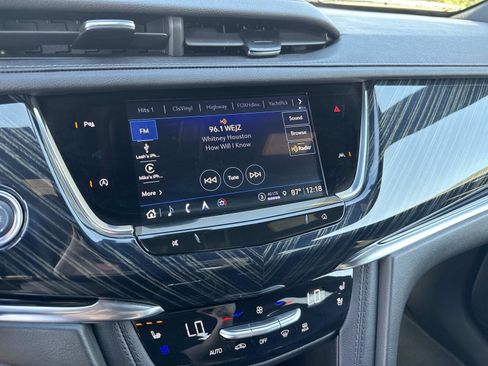 Certified 2025 Cadillac XT6 Premium Luxury image 25