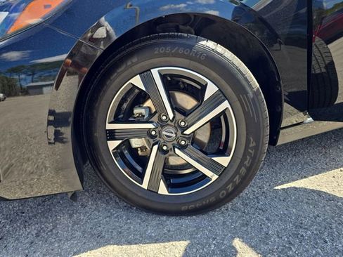 Used 2024 Nissan Sentra SV FWD image 27