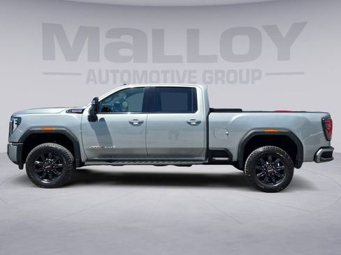Used 2025 GMC Sierra 2500 AT4 w/ AT4 Premium Plus Package AWD/4WD image 2