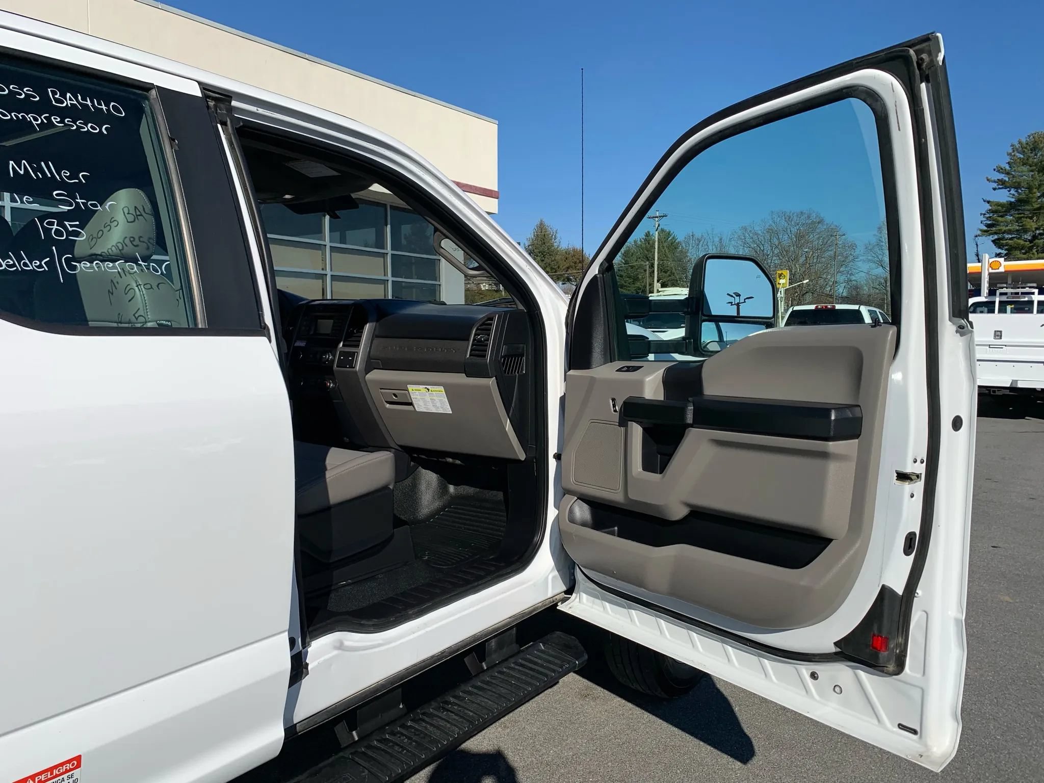 Used 2019 Ford F550 2WD SuperCab Super Duty image 24