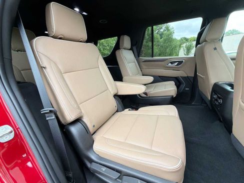 Used 2021 Chevrolet Tahoe Premier AWD/4WD image 17