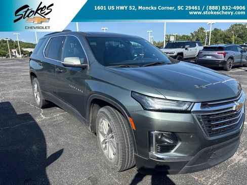 Used 2023 Chevrolet Traverse LT FWD image 1