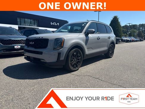 Used 2022 Kia Telluride SX w/ Nightfall Edition Package AWD/4WD image 1