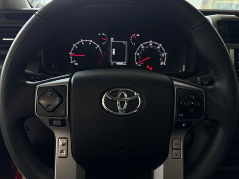 Used 2020 Toyota 4Runner TRD Off-Road Premium w/ Moonroof Package AWD/4WD image 25