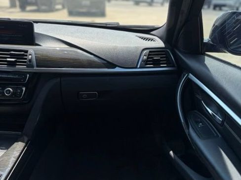 Used 2017 BMW 330i Sedan RWD image 18