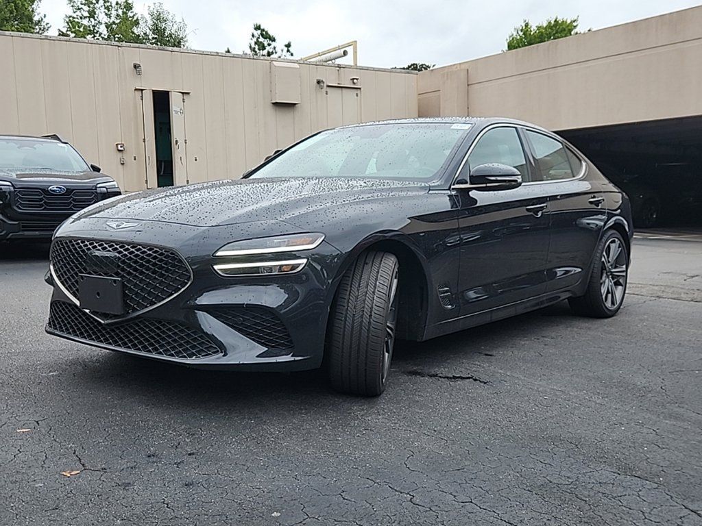 Used 2025 Genesis G70 2.5T image 4