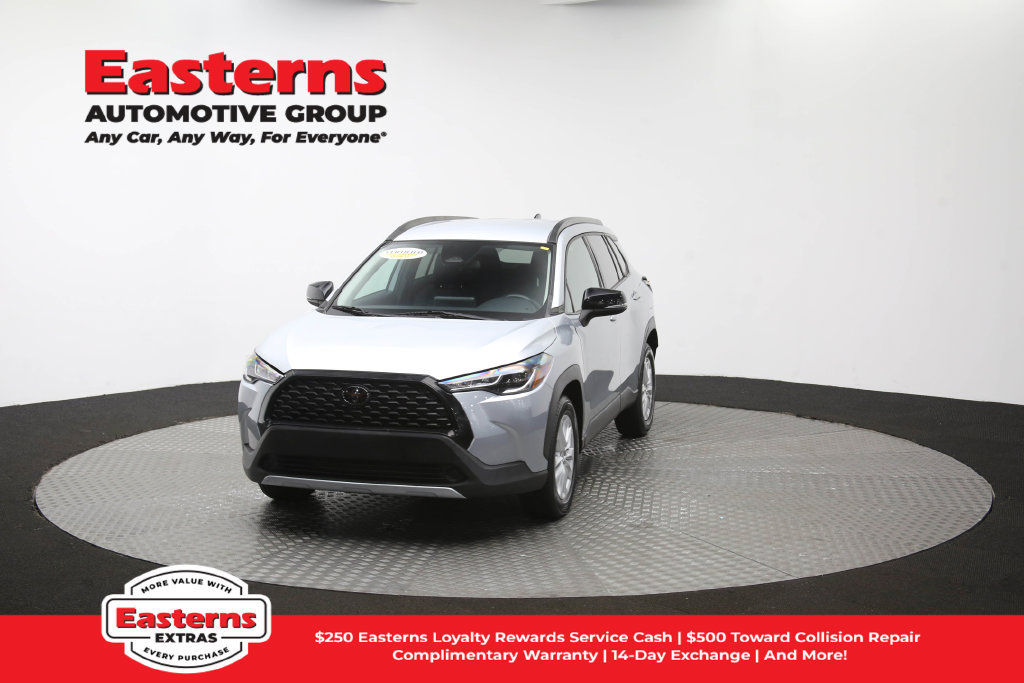Used 2025 Toyota Corolla Cross LE FWD image 53