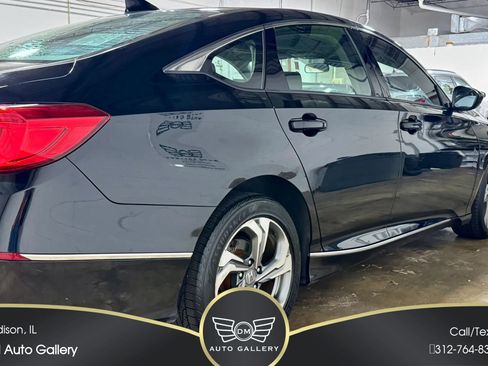 Used 2018 Honda Accord EX image 9