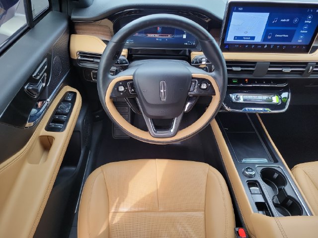 Used 2023 Lincoln Corsair Reserve w/ Equipment Group 201A AWD/4WD image 26