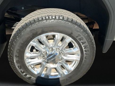 Used 2023 GMC Sierra 3500 Denali w/ Denali Ultimate Package image 8