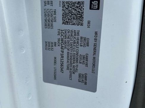 Used 2024 Chevrolet Express 2500 w/ Driver Convenience Package RWD image 21