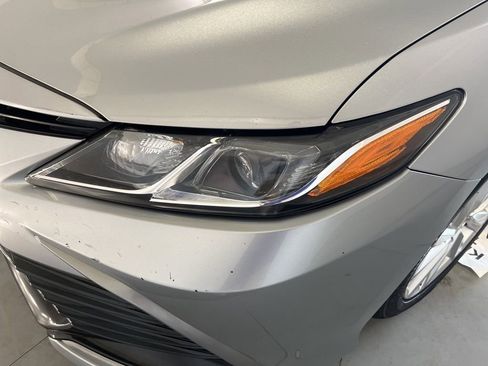 Used 2021 Toyota Camry LE image 37