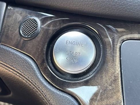 Used 2015 Mercedes-Benz SL 550 image 27