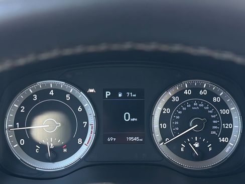 Certified 2022 Hyundai Venue SEL FWD image 20