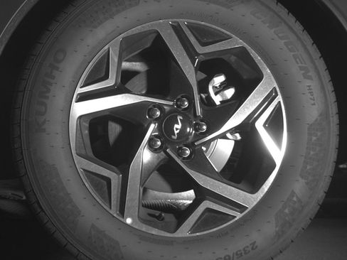 Used 2025 Kia Sportage LX image 13