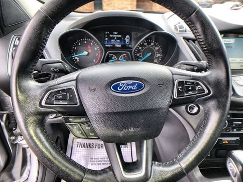 Used 2019 Ford Escape SEL AWD/4WD image 14