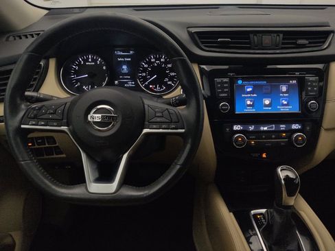 Used 2017 Nissan Rogue SL w/ SL Premium Package FWD image 22