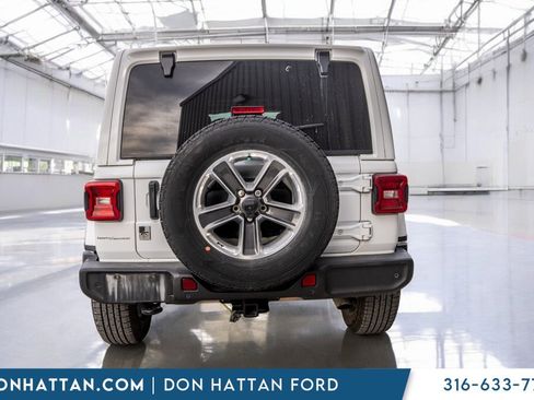 Used 2021 Jeep Wrangler Unlimited Sahara image 25