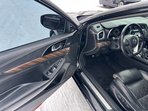 Used 2017 Nissan Maxima Platinum image 9