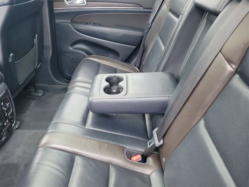 Used 2014 Jeep Grand Cherokee Overland image 10