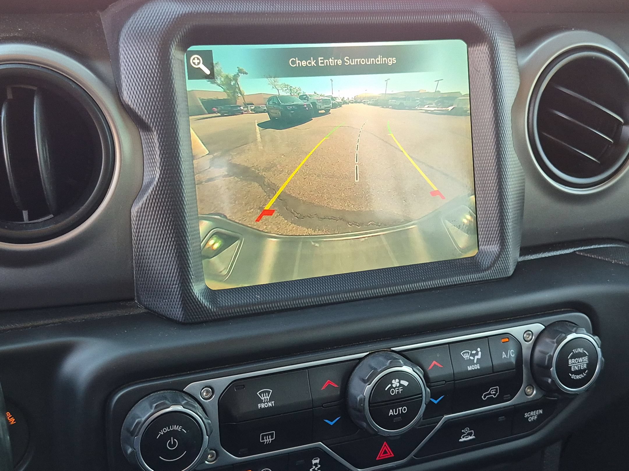 Used 2020 Jeep Gladiator Sport w/ Quick Order Package 24S AWD/4WD image 19