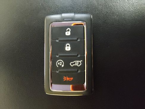 Used 2023 Jeep Grand Cherokee Limited RWD image 32
