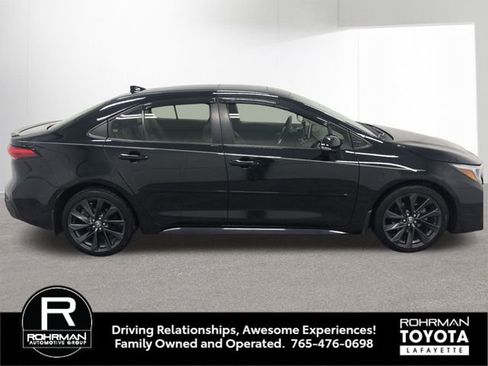 Used 2023 Toyota Corolla XSE image 8
