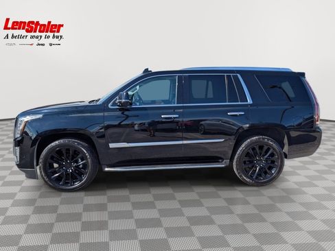 Used 2020 Cadillac Escalade Premium Luxury AWD/4WD image 2