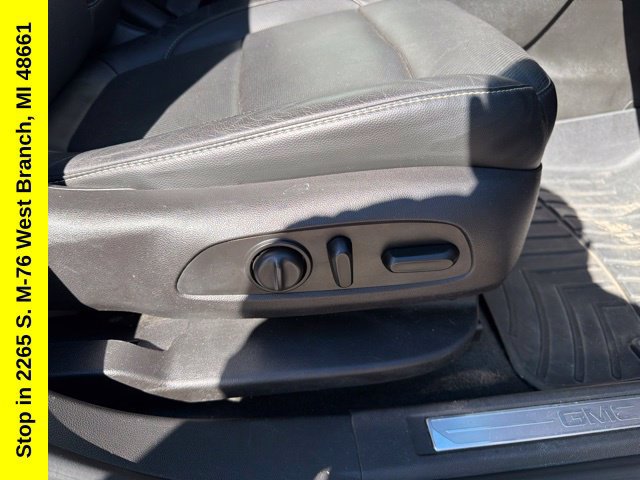 Used 2017 GMC Acadia SLT AWD/4WD image 32