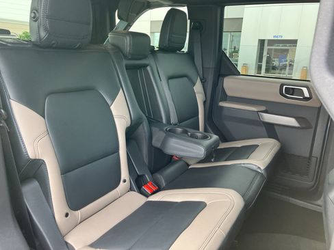 Used 2023 Ford Bronco Wildtrak AWD/4WD image 37