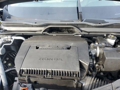 Certified 2024 Honda Pilot LX image 11