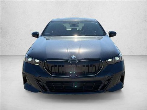 Used 2026 BMW 550e xDrive w/ Executive Package AWD/4WD image 10