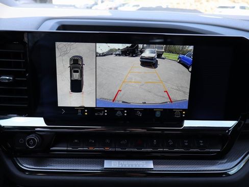 Used 2022 Chevrolet Silverado 1500 ZR2 w/ Technology Package image 10