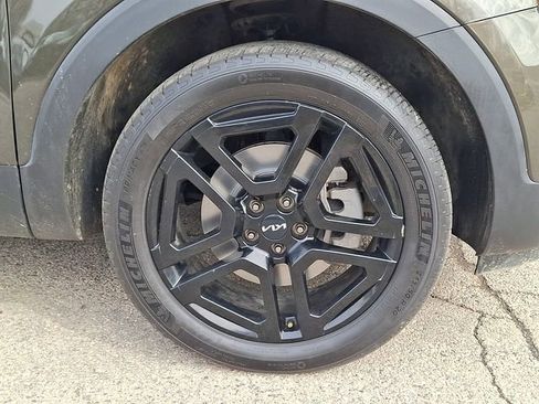 Certified 2024 Kia Telluride EX X-Line AWD/4WD image 8