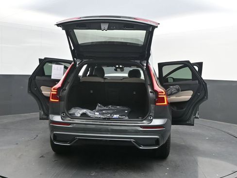 New 2026 Volvo XC60 B5 Core w/ Climate Package image 39