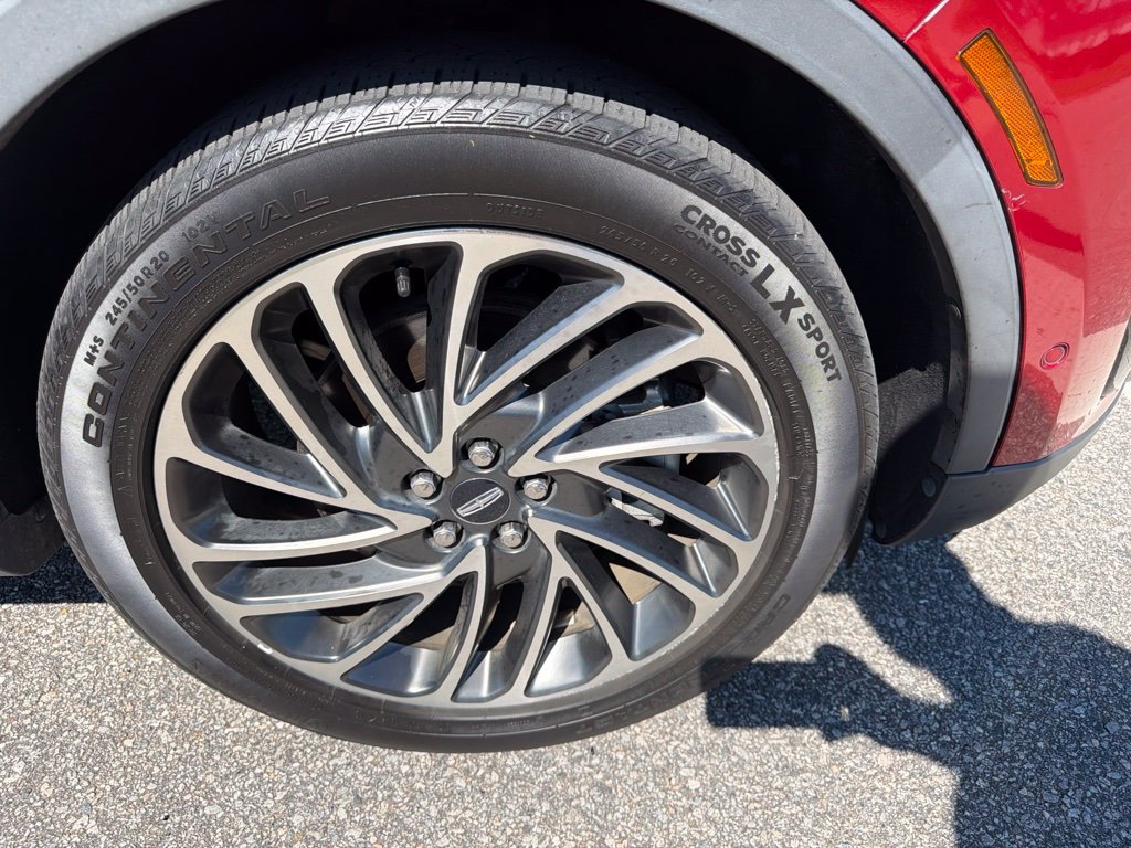 Used 2020 Lincoln Nautilus Reserve FWD image 5