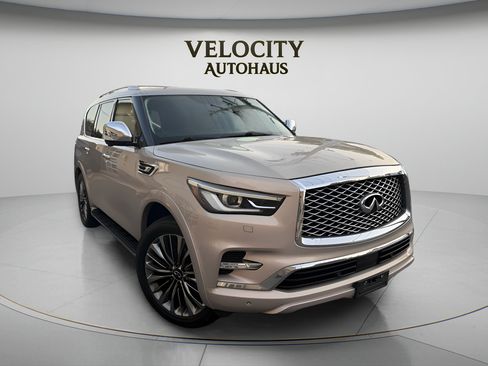 Used 2018 INFINITI QX80 4WD w/ Deluxe Technology Package image 1