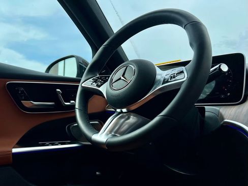 Certified 2026 Mercedes-Benz C 300 4MATIC Sedan image 8