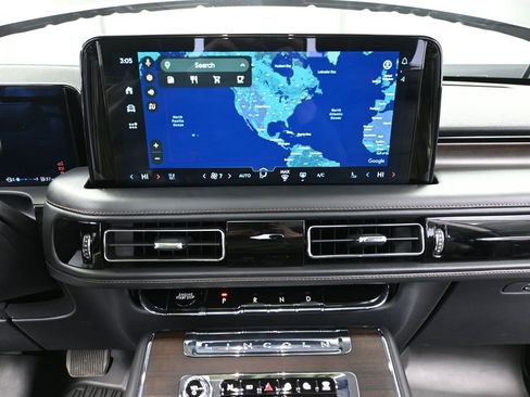 Used 2025 Lincoln Aviator Reserve w/ Jet Appearance Package image 35