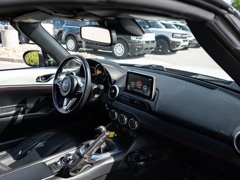Used 2016 MAZDA MX-5 Miata Grand Touring RWD image 17
